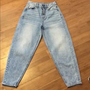 AE American Eagle Relaxed Mom Jeans 00 Short